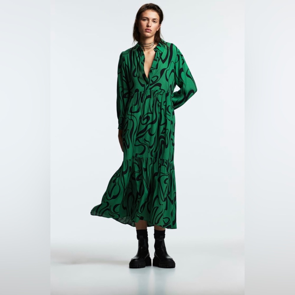 Zara blogger fav green & black midi dress
